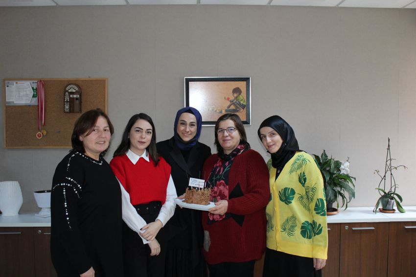 Sosyal Etüt ve Proje Müdürlüğü olarak birimimizde 8 Mart kadınlar gününü kutladık.